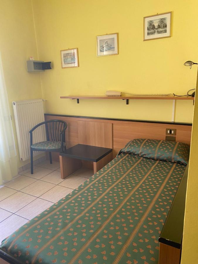 קנוביו Hotel Del Fiume מראה חיצוני תמונה