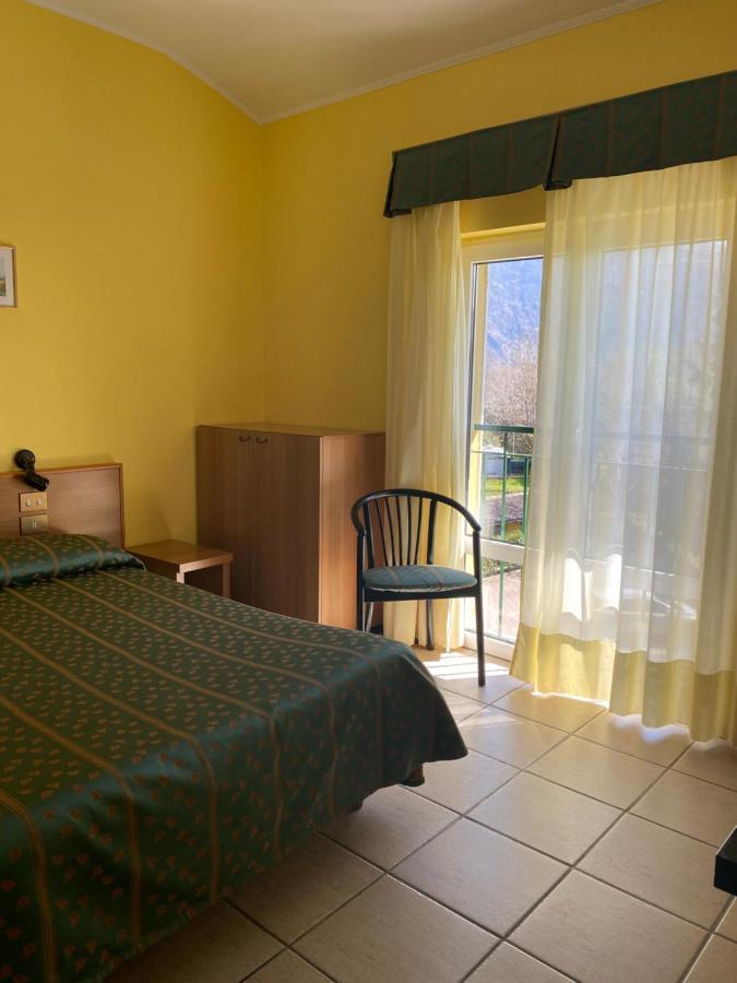 קנוביו Hotel Del Fiume מראה חיצוני תמונה
