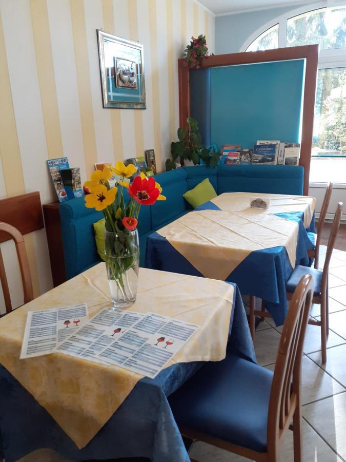 קנוביו Hotel Del Fiume מראה חיצוני תמונה