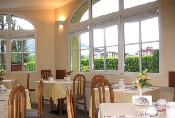 קנוביו Hotel Del Fiume מראה חיצוני תמונה